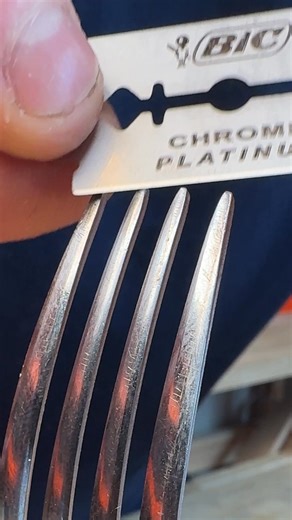 Razor blade stripper | Productive Panda