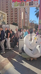 😔 Bad news… it’s time to catch the bus home. After all the fun and sunshine in Benidorm, reality calls! ❓ Do you ever wish your holidays could last longer? #Benidorm #TravelBackHome #HolidayFeels #BenidormNow youtube.com/@BenidormNow | Benidorm Now