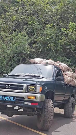 40 quintales de ñame 🦾 #offroad #parati #4x4 #toyota #hilux #3l #diesel #offroadpanama #4wd #pickup | pasionoffroad
