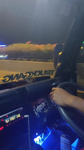 😄😄😄#storytrukindonesia #trukindonesia