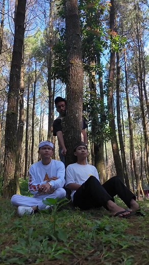 Bersenandung Sambil Merenung - Cepsanud dan Arafiaa Sunda