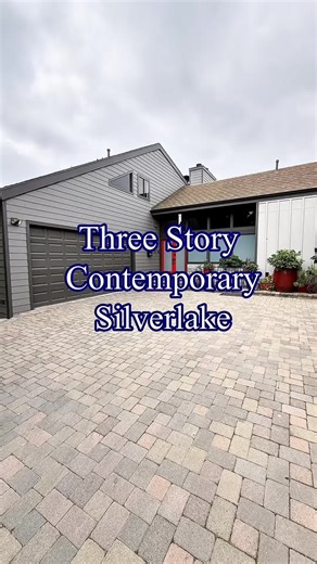 Some homes check boxes. This one makes you catch your breath. 😮💨✨ Perched above the Silver Lake Reservoir on a quiet cul-de-sac — with the Observatory, the Hollywood Sign, and shimmering reservoir views visible right from your living room terrace. 🌊🔭 This is the one. 🏡 3-Story Contemporary | Silver Lake, Los Angeles Here's what's waiting inside: 🛋️ Soaring two-story living room with seamless flow to dining, kitchen & terraces 🌅 Multiple terraces blurring the line between inside and out — 