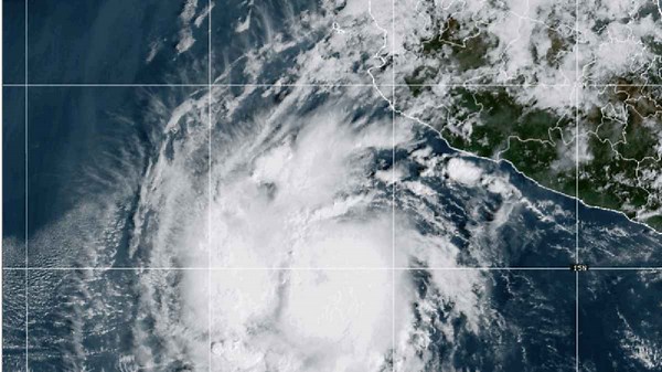 Kristy ya es huracán en el Pacífico mexicano - UnoTV