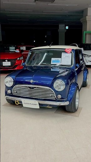 This size and presence... so compact yet with an overwhelming aura. A Rover Mini packed with char...