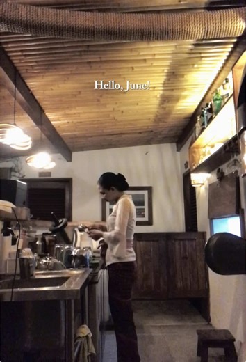 Hello June! Be great please ☺️ #hellojune #june2025 #newchapter #junestory #welcomejune