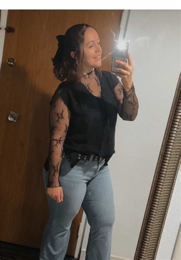 🤷‍♀️🖤#edgychick #thickmama #shorthair #lovingme #fup | Short Hair