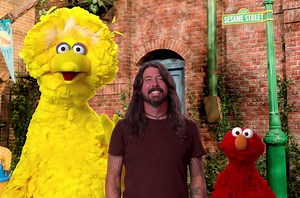 Watch Dave Grohl Play 'Sesame Street' with Big Bird and Elmo │ Exclaim!