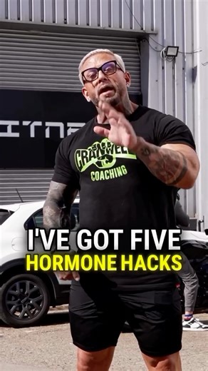 Neale Cranwell on Instagram: "💥 HARSH TRUTH: Most men over 40 are DYING SLOWLY due to hormone collapse. 🚫Your dad bod isn’t “normal aging” - it’s SYSTEMATIC HORMONAL FAILURE. The average 40+ man today has HALF the testosterone levels of his grandfather. Why? Because modern life is PERFECTLY DESIGNED to crush your manhood: • Plastic water bottles leaching estrogens • Processed foods destroying your endocrine system • Sedentary desk jobs killing your metabolic fire • Blue light from screens wrec