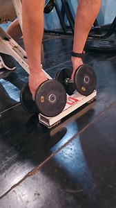 321K views · 2.1K reactions | Maximize your gains with the right grip!  Whether it's a neutral or pronated grip, each targets specific muscles. Neutral grip for rear delts and rhomboids, pronated grip for rear delts and traps.  Elevate your workout game! #shoulderworkout #shoulders #shoulderpain | Manishphysique2.0 | Facebook