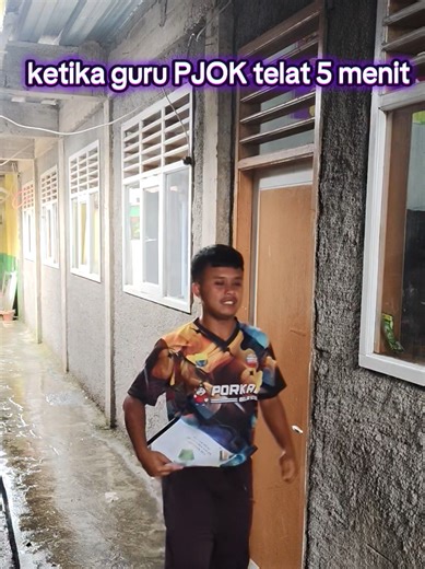 video lucu ketika guru PJOK telat 5 menit untuk mengajar #fyppppppppppppppppppppppp #fypシ゚ #videolucu #gurupjok #cipanas