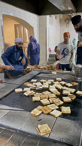 500K views · 10K reactions | Super Human Speed Wale Aloo Toast  || आपने इससे बढ़िया Sandwich अपनी life में नहीं खाया होगा 朗朗 | Swad Official | Facebook