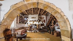 Voyagez en Grèce et découvrez sa beauté stupéfiante ☀️ 🚤 Superbes baies turquoises 🏖Sable blanc et doux 🏛Villages pittoresques Venez en invité, partez en ami! bit.ly/GreceFR | Thomas Cook France