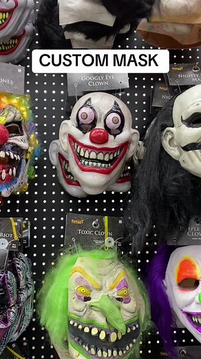 I repainted a Clown Mask and tried to make it look like Springtrap from FNAF! 💀🎨 #diy #paintingchallenge #masks #spirithalloween #skulls #art #fyp #halloween #fnaf #springtrap