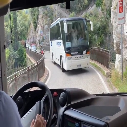 179K views · 1.5K reactions | Bus driving skills | Machines Channel | Facebook