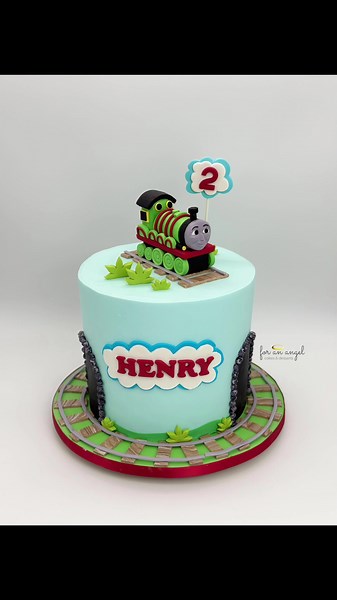 Thomas Tank Engine party with Henry Tank Engine cake 😍 #thomastrain #thomastraincake #thomastankengine #henrytraincake #melbournebirthdaycake #melbournecake #traincake
