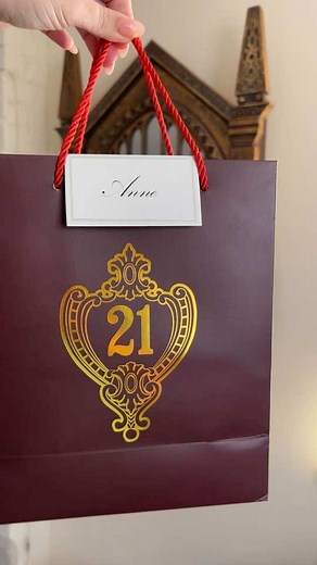 21 Royal Gift Bag Unboxing Experience at Disneyland
