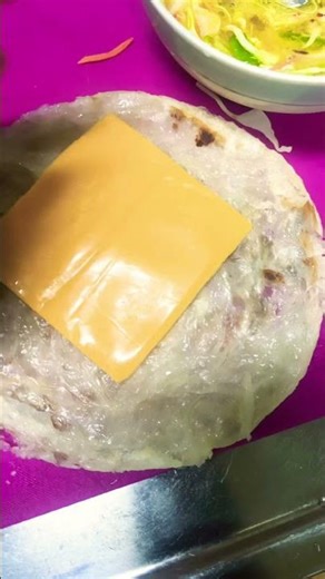 How to make egg cheese roti🧀