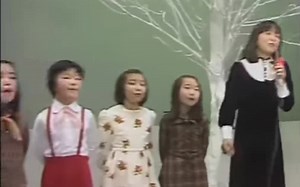 【17岁混入小学生中毫无违和感的岩崎宏美】青春サイクリング 1976