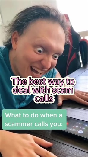 The best way to deal with scam calls🤣#foryou #tiktok #funnyvideos #prank #prankvideo