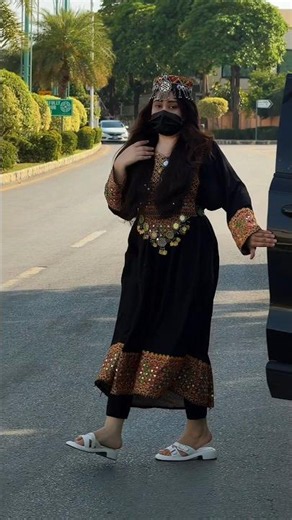 Royal Pathan Dress Look 👑❤️ Pashtun Beauty Walk #Shorts #PathanDress #PashtunStyle #TraditionalWear
