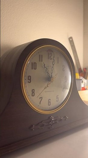 Telechron Revere r300 Westminster Chime Mantle Clock