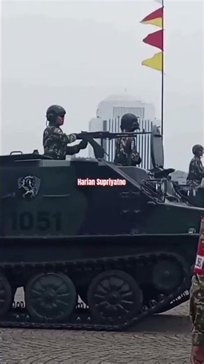 Parade Tank Amphibi BTR-50 MARINIR TNI-AL Di HUT TNI ke 80 Di MONAS Jakarta 5-10-2025