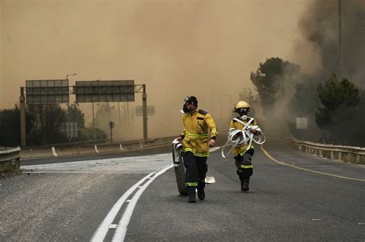 Hundreds battle blazes ripping through Jerusalem area; fire may be Israel’s largest ever