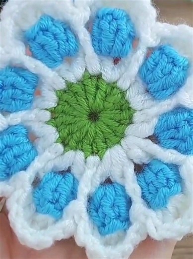 Super Easy Crochet Flower Motif Tutorial