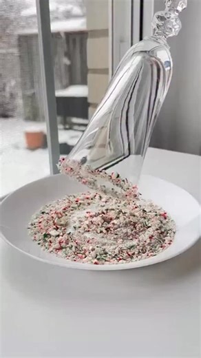 14 reactions · 5 comments | This festive Holiday Candy Cane ❤️...