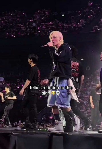 Felix's Hilarious Reaction to the Sign from Stray Kids