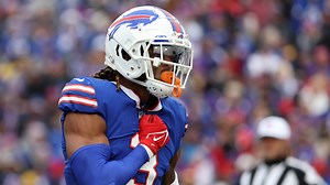 Buffalo Bills Players Take CPR/AED Training Upon Damar Hamlin's Return To Practice Field