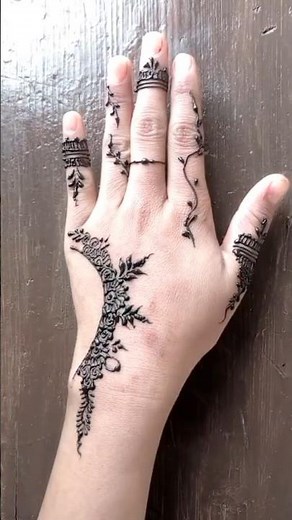 Quick & Beautiful Back Hand Mehndi | Easy Henna Short Tutorial |Easy Simple Mehndi Design #shorts