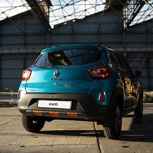 Stylin’ from the exterior to the interior, the Renault Kwid is kitted out with the best equipment including a reverse camera and smartphone replication. Experience it for yourself today. https://bit.ly/3Hquvcf | Renault South Africa