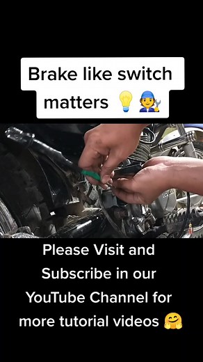 Stop light 🛑 #motorcycle #tiktok #fyp #repair #tutorial #mechanic #viral #trending #doityourself #DIY #foryou #foryoupage #stoplight #brakelight #switch
