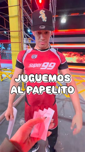 CALLE 7 PANAMÁ on Instagram: "JUGANDO AL PAPELITO feat. Nuestros competidores♥️💛 #Calle7Panama #CompetenciaDeVerdad #FuriaRoja #FiebreAmarilla #LaFabrica"