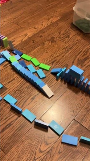 Awesome domino trick! #h5dominocommunity #satisfying