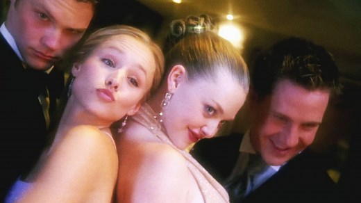 Lilly Kane's Original Death In Veronica Mars (& Why It Changed) Revealed By Amanda Seyfried