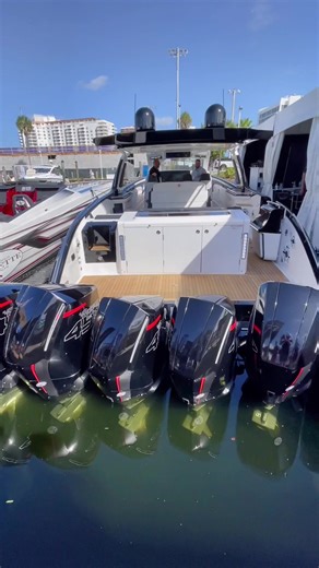 Tour of an insane $4,600,000 center console, the Cigarette Tirranna! #boatbuddies @Cigarette Racing