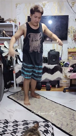 Ipapakita ko senyo Kung paano mag work out #workout #fyp #shorts