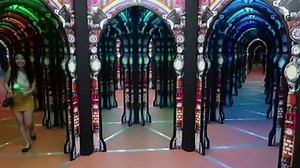 Throughout the decades, there have been constant changes to permanent large-scale exhibitions but none can match up to Science Centre Singapore's latest initiative—Professor Crackitt’s Light Fantastic Mirror Maze, Asia's LARGEST mirror maze! Read more about it here: http://tidbitsmag.com/mirror-maze-singapore/ | Tidbits Mag