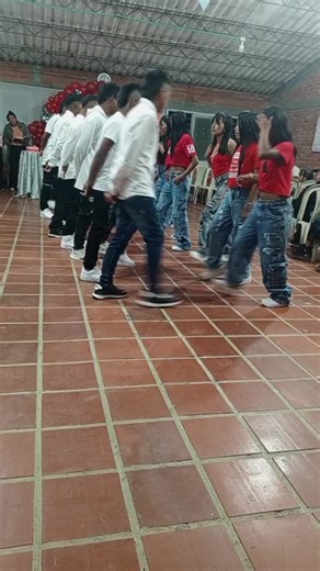 Videos de DAVINSON TALAGA (@elindo18) con “Quince Primaveras Tienes Que Cumplir - Trio San Javier”