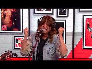 LIVE - Izïa interprète "Mon cœur" dans Le Double Expresso RTL2 (10/03/23)