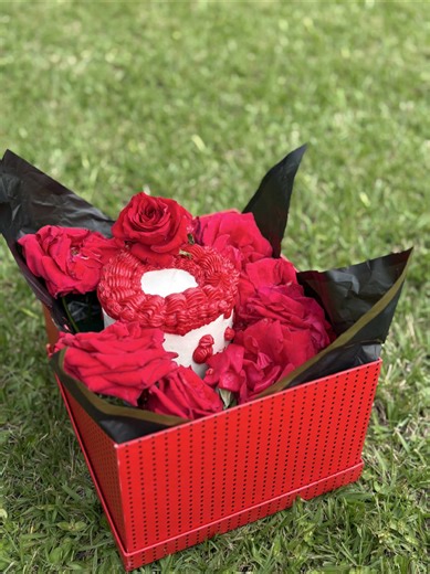 Order Your Valentine's Rose and Bento Cake Gift Box