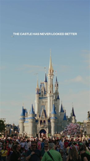 The freshly painted castle has never looked better #magickingdom #disneyparks #cinderellacastle