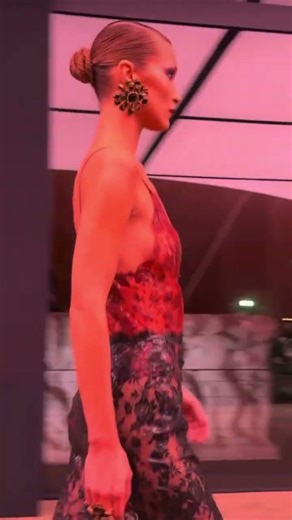 Author Daily | YSL Fall 2026 Bella Hadid Runway Highlights | Paris Fashion Week