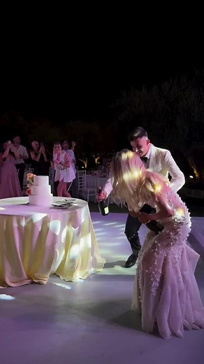 72K views · 106 reactions | Forget the ordinary cake toss, we're popping champagne with fireworks! Video via @weddingplanner_superstar | Wedded Wonderland | Facebook