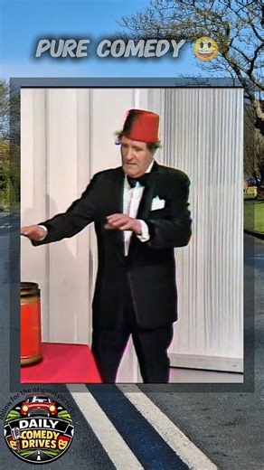 Tommy Cooper proving once again that when the magic fails… the comedy wins 😂 A timeless British comedy moment from one of the UK’s most loved entertainers, edited and presented with a modern creator format while keeping the original charm intact. If you love classic British humour, this one never gets old. 👉 Follow the page for more legendary comedy moments. Hashtags #TommyCooper #ClassicBritishComedy #ComedyLegend #BritishHumour #MagicComedy | Palmer De