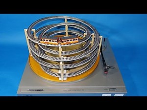 N scale small layout on Record Player (6 around type) レールを増量！Ｎゲージの【超々】立体交差付きミニレイアウトをレコードプレーヤーに載せてみた！
