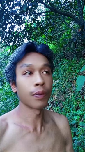 #รดน้ำทุเรียนบนเขาหลังบ้าน