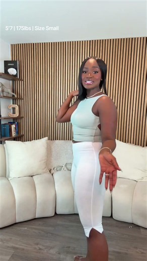 White capri’s for the summer 🥰🥰🥰🥰 #capris #whitecapris #capripantsoutfit